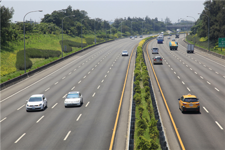 國道2號4號  6/1最高速限變100公里