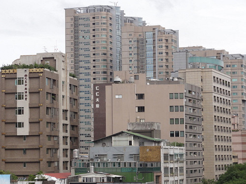 打房  財政部擬以房產周轉次數加重稅率