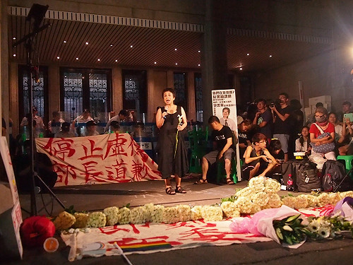 繼續佔領！反課綱進入教育部廣場逾21小時