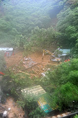 白雲寺已發現5遺體 繼續搜尋中