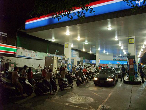 中油調降油價 台塑表示跟進