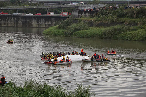 管仁健觀點》終於退潮了，但沒穿褲子的也跑了