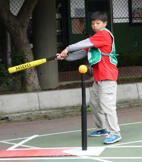 安全樂趣兼具  國中小樂樂棒球賽開打