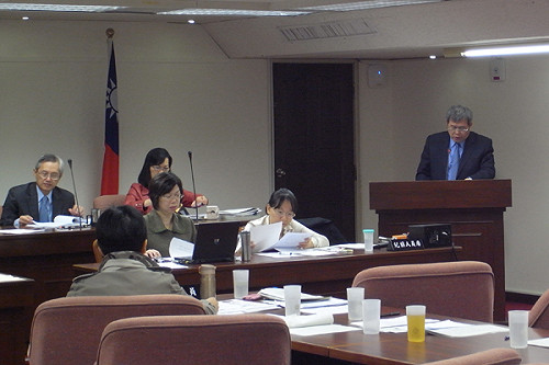 基金遭代操坑殺  潘世偉：不排除提告