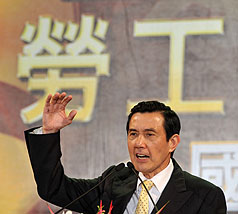 馬：勞工政見兌現9成　勞團吐槽：都挑安全的做