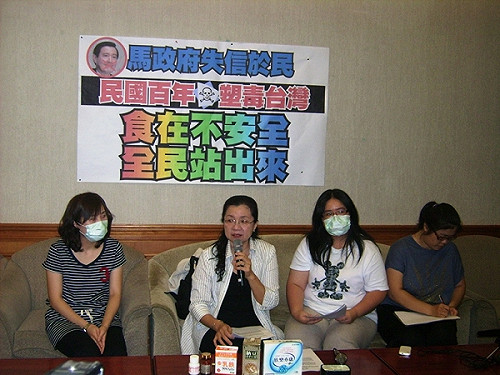 「食」在不安心  塑毒受害媽媽怒吼