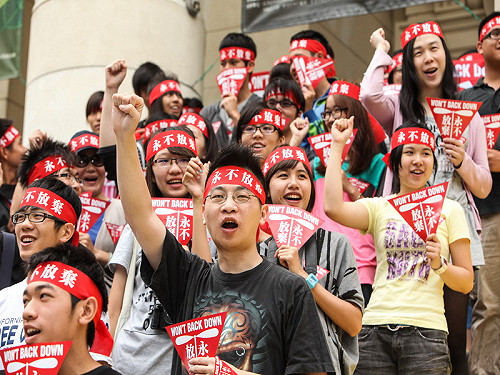 調查：逾5成台灣青年想離台找頭路