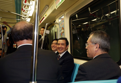 信義線通車 馬：捷運增加北市民平均餘命