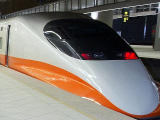 台灣高鐵宣布 早鳥票降價千元有找