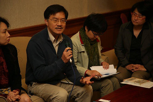 出櫃學者：同志婚合法  就是維護家庭價值