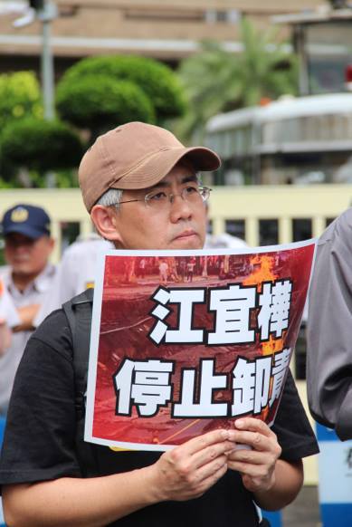 選舉前夕 環保弱勢鬥士廖本全過勞病倒