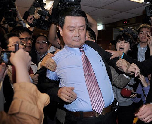 缺政院修法版本  食管法25日再審