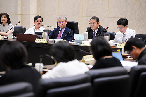 毛揆：新住民發展基金每年維持10億規模