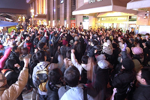 關廠工人行動暫歇 勞團揚言年前再抗爭