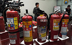 近2成長途車滅火器失效  無法可罰