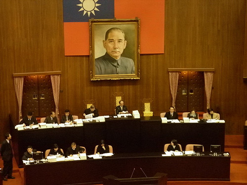 立院逕付二讀  政府負勞保最終支付責任