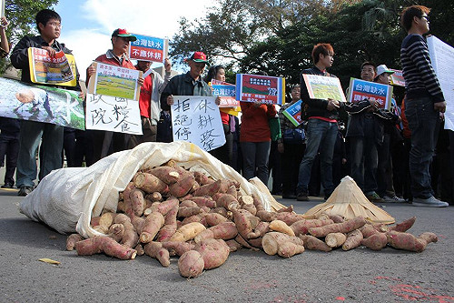 農業產值低被犧牲 農民嗆馬：你產值多少？