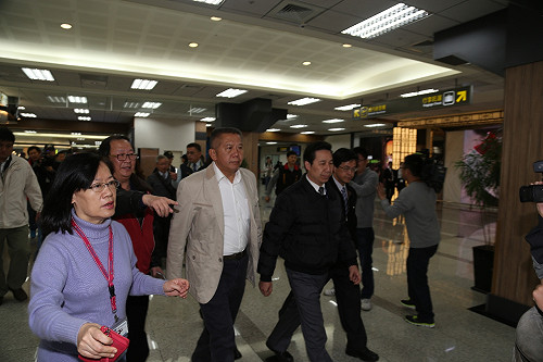 復興墜機 中國官員和家屬今抵台