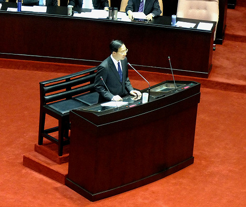 油風暴未歇  江揆：一定還有待揭發弊案