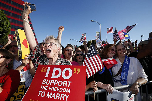 美最高法院：婚姻限1男1女組成違憲