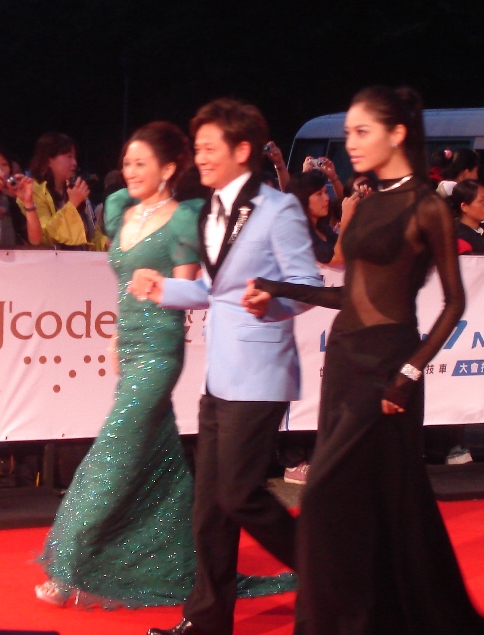 PTT網友票選金鐘獎 周渝民、陳怡蓉奪王封后