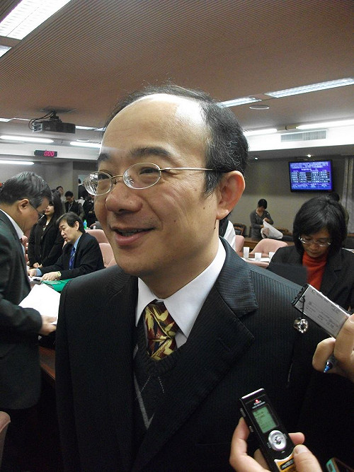 青峰反壟斷重播遭剪  石世豪：會了解