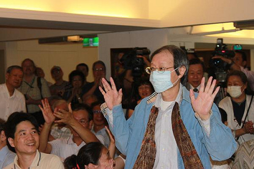捐款逾2千萬  金恆煒抱病致謝