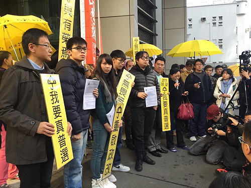 黃之鋒到警總預約拘捕 港警未表明罪名