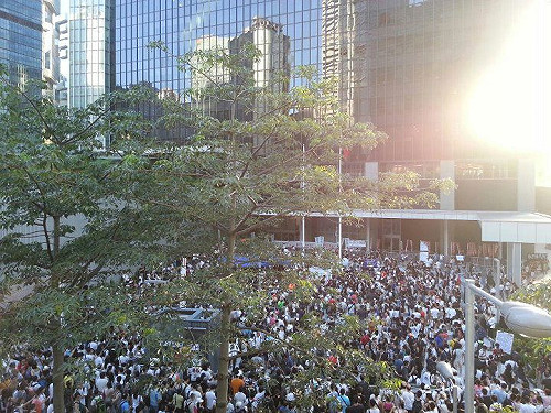 近萬港人上街「反國民教育」、「反洗腦」