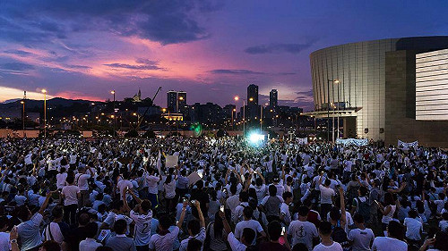 民意首度獲勝  澳門政府撤高官補償法案