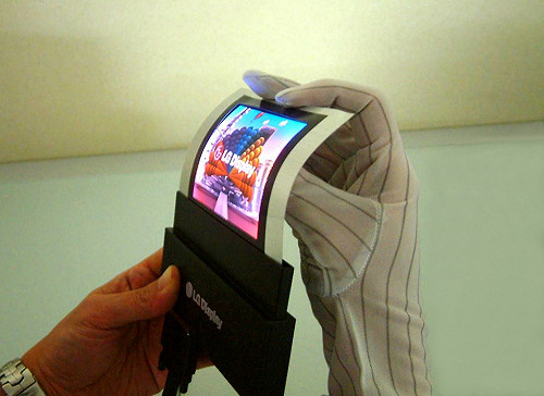 LG量產可彎曲螢幕  預計下月搶市