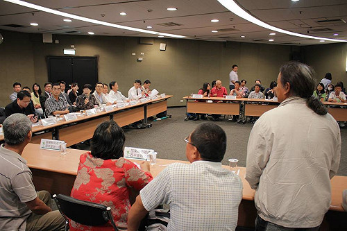 苑裡風車工期展延會議 自救會和通威互批