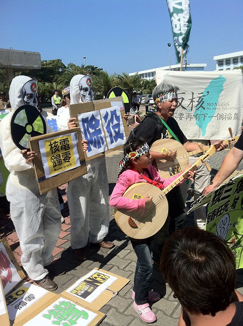 月琴也上場  屏東民眾盼核三盡快除役