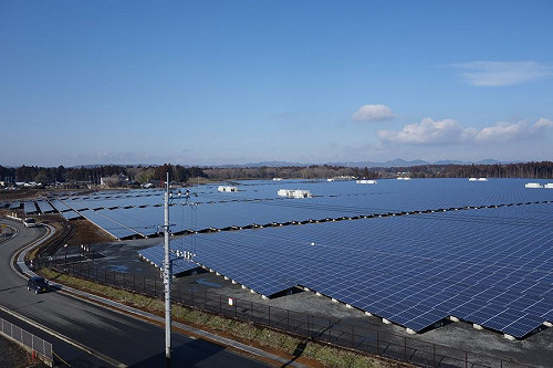 美日紛設大型太陽能站  供電逾30萬戶