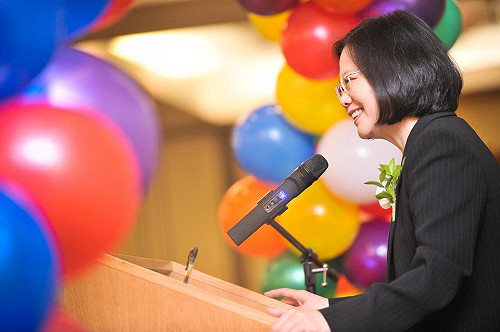 反核四？  蔡英文：請朱郝講清楚