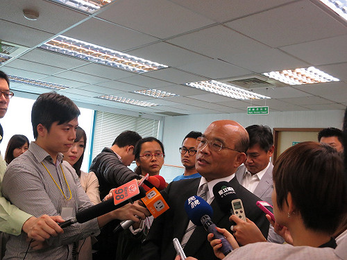 民進黨改用LED燈  年省30萬電費