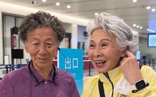 玻璃心碎滿地？兩岸姊妹重逢「一眼看出台灣人」中國網友留言被刪