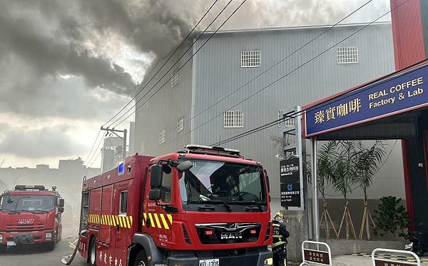 台中西屯區傳火警！男二度灼傷送醫 環保局急發空汙警報