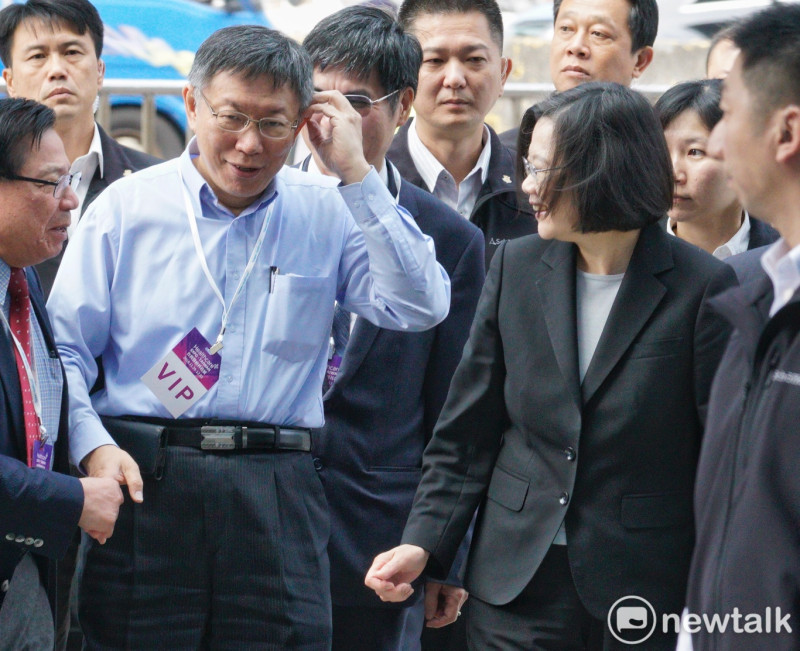 九合一大選後，總統蔡英文首度跟台北市長柯文哲在活動中同台。   圖：張良一 / 攝