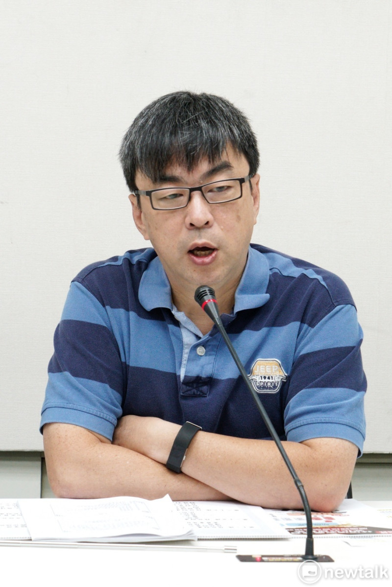民進黨立委王榮璋、段宜康舉行「反對NCC違法擴權」記者會。   圖：張良一/攝