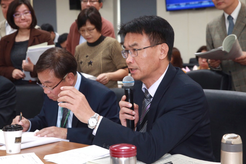 農委會陳吉仲今(1)日到立院報告，並針對韓國瑜簽下52億農產訂單回應。(資料照片)   圖：張良一/攝