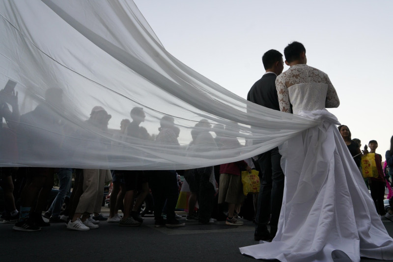 台灣同志婚姻合法化正式進入倒數計時階段，根據調查指出，近9成同志希望老了以後可以跟伴侶、家人或朋友共同生活，避免獨居，甚至孤獨死。   圖：張良一/攝