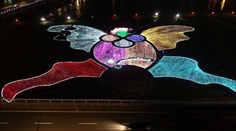 空拍板橋江翠蝴蝶地景公園的光雕是一隻美麗的蝴蝶   圖：新北市水利局/提供