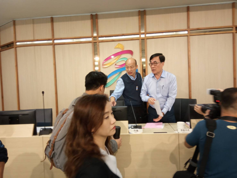高雄市長韓國瑜23日對是否參與2020總統大選發表5點聲明。   