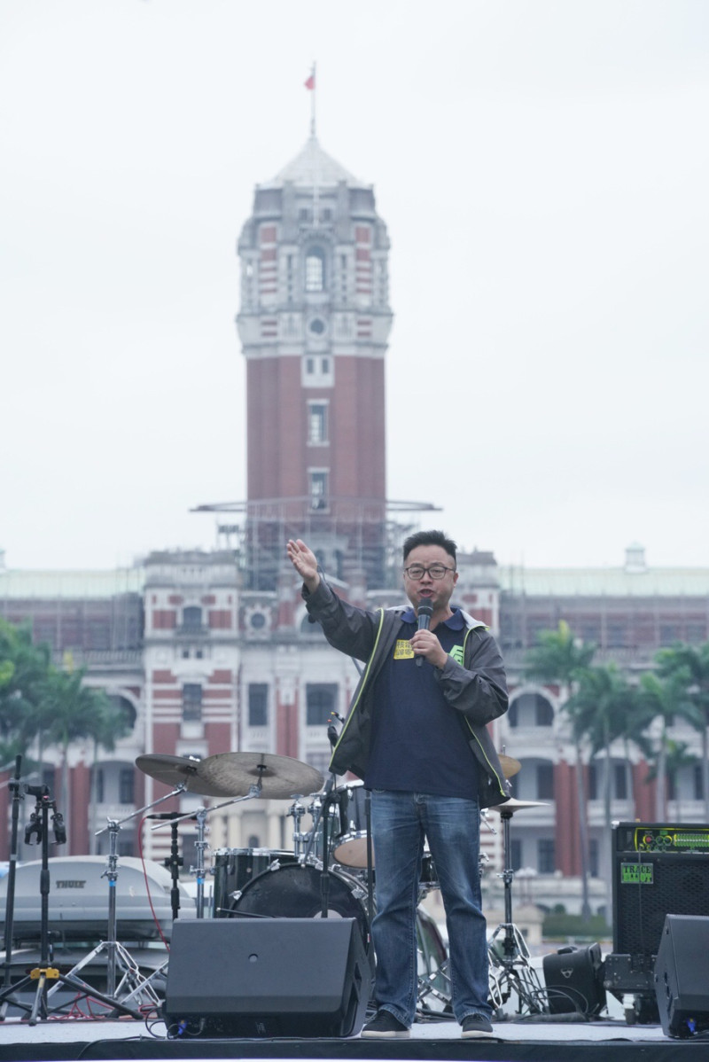 民進黨秘書長羅文嘉於2019廢核大遊行中發表演說。   圖：張良一/攝