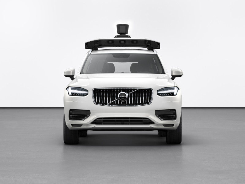 Uber展出與Volvo合作開發的自駕車。