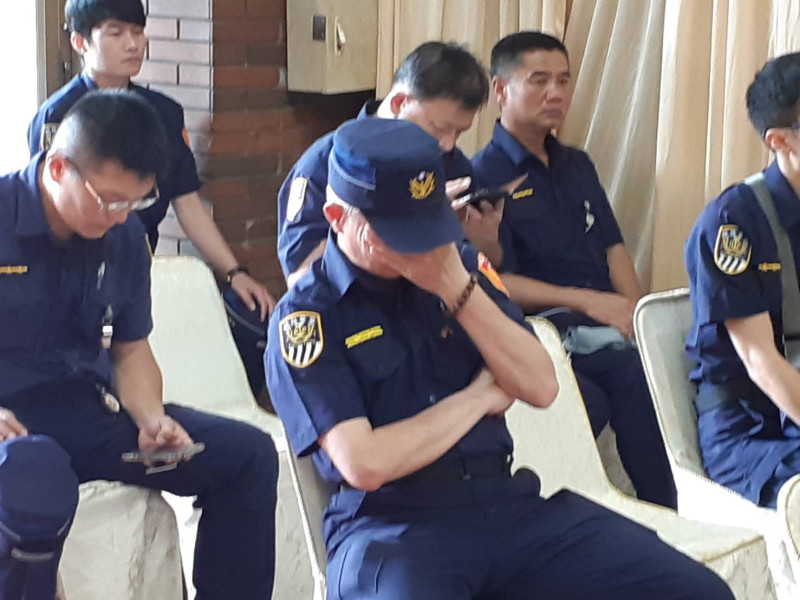 鐵路警察李承翰殉職，同事哀傷不已。   圖：蔡坤龍/攝（資料照）