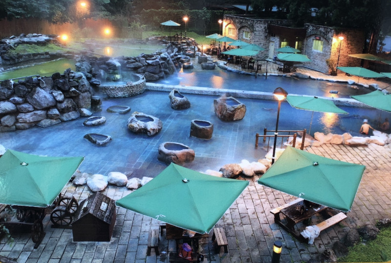 位於太平山森林遊樂區的鳩之澤溫泉是許多民眾喜愛的泡湯地點。   圖：林務局/提供