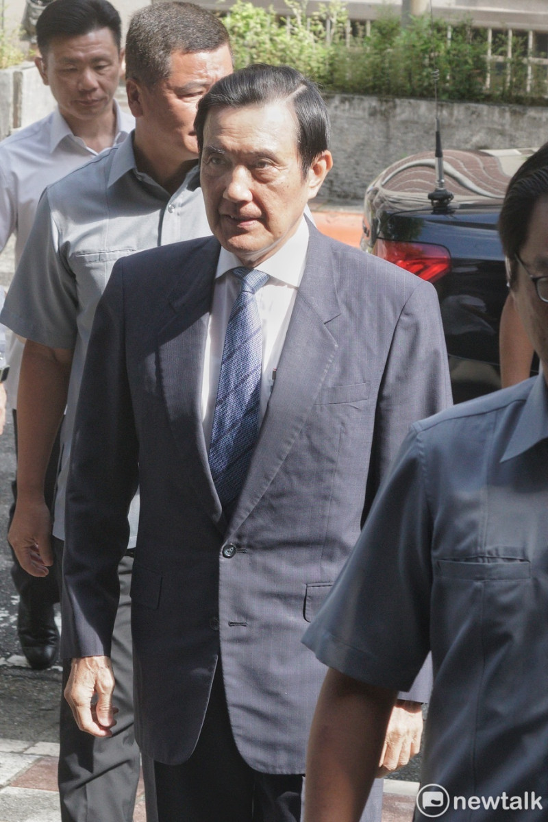 前總統馬英九被控違反證交法，導致國民黨損失72億元，今天前往北院出庭。   圖：張良一/攝