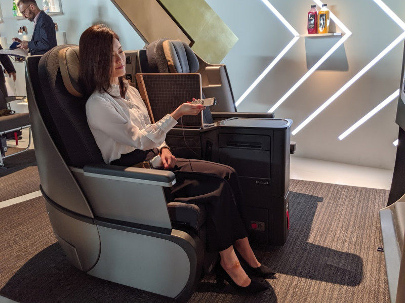 A321neo配置188個座位，包含商務艙8席、經濟艙180席。圖：謝佳真/攝